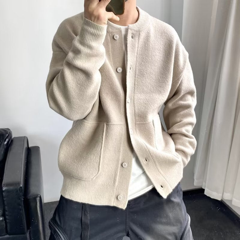 Bequemer, modischer Pullover