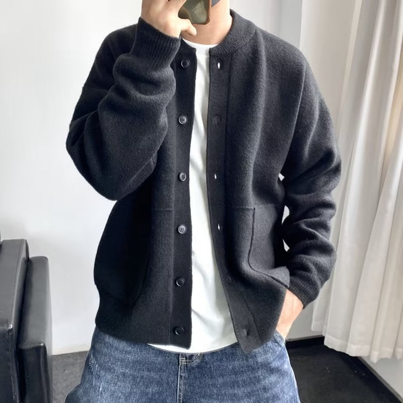 Bequemer, modischer Pullover